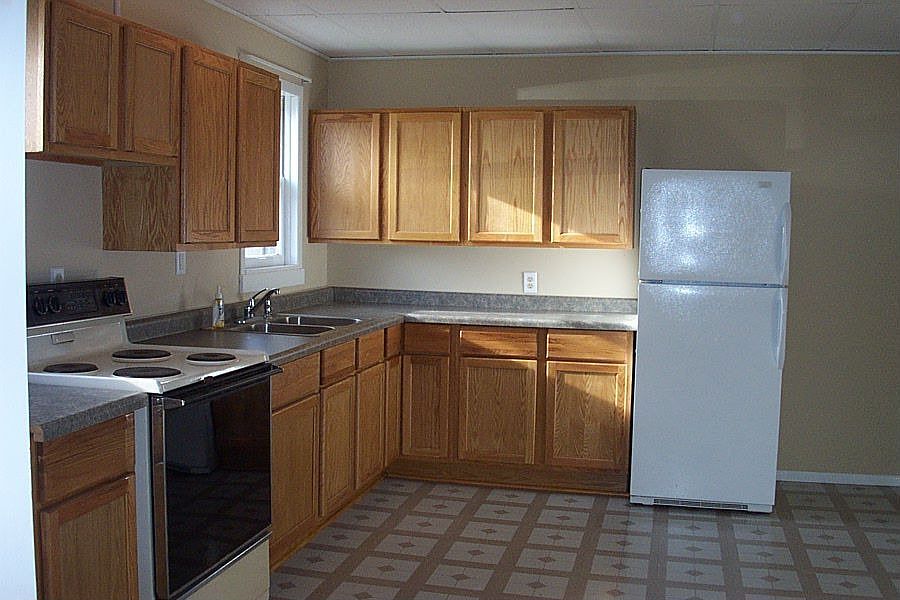 2nd image of 321 W Walnut St