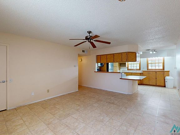 5th image of 400 Northwood Dr