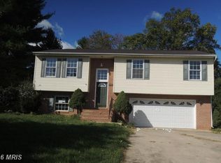 198 Hedrick Ave, Martinsburg, WV 25405