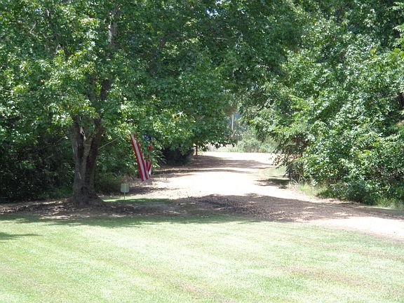 4th image of 2702 Crawford Rd