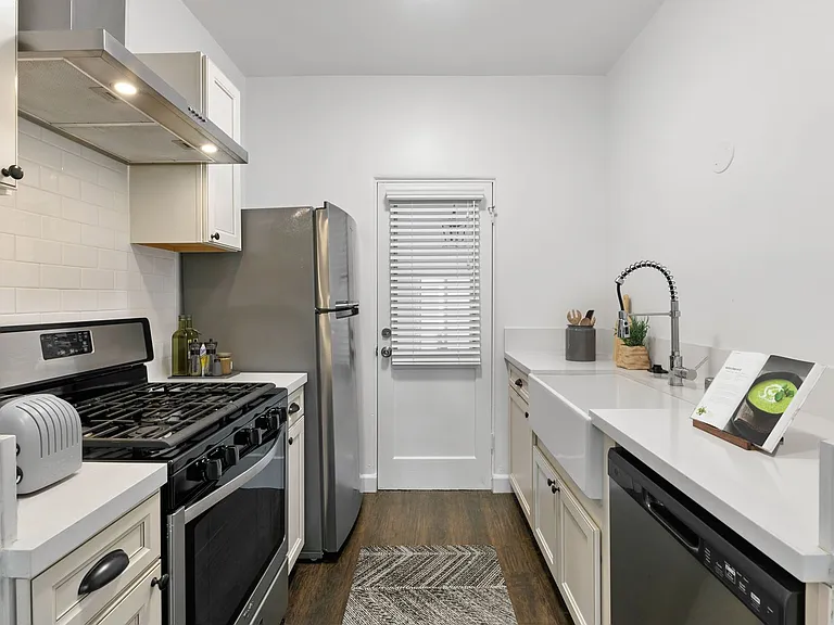 2055 E. 3rd St , Long Beach, CA, 90814 — Photo 13
