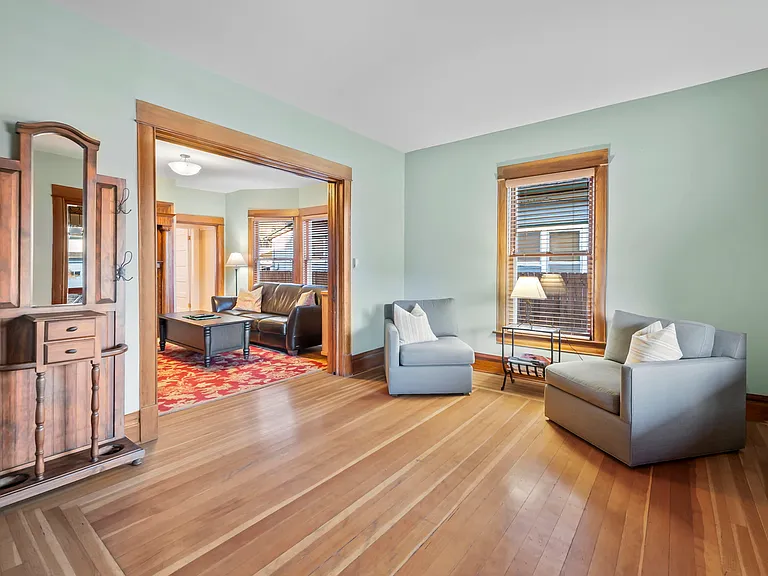 326 E Monument St — Photo 13
