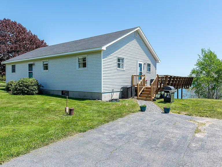 205 Allen Point Rd — Photo 9