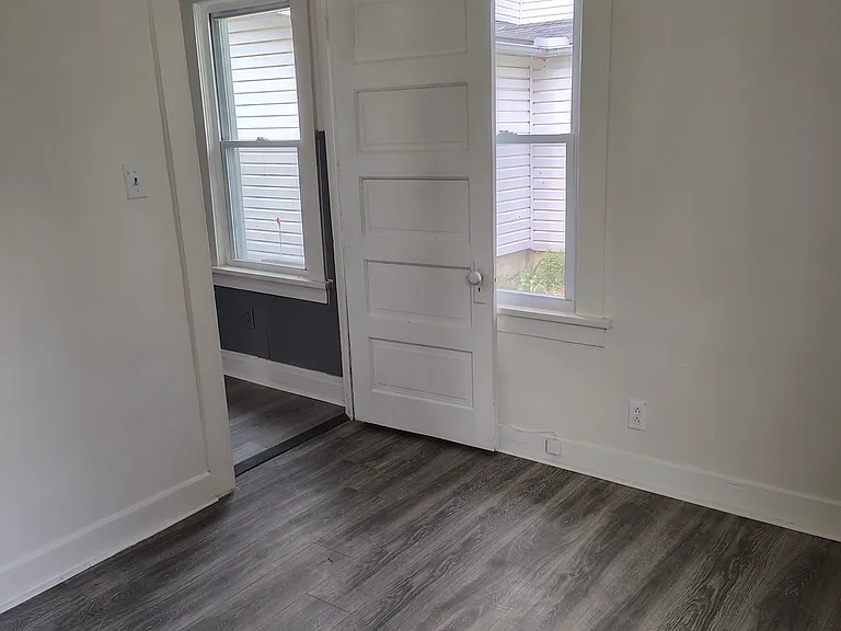 415 1/2 Brownell Ave — Photo 15