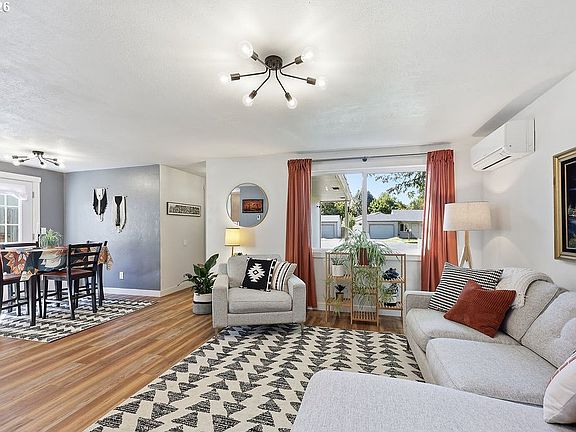4th image of 2727 Edison St