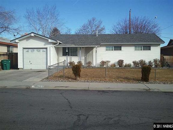 2nd image of 3220 Vickie Ln