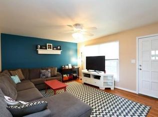 5548 N Flora Ave, Kansas City, MO 64118