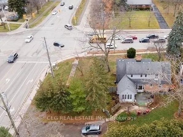 313 Bronte Rd, Oakville, ON L6L 3C7
