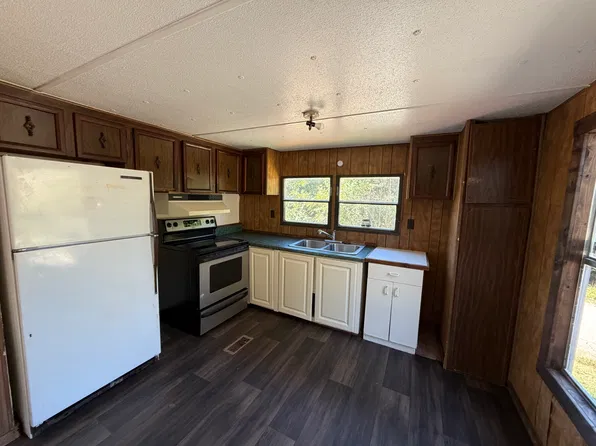207A S Gate Dr, Seneca, SC 29678