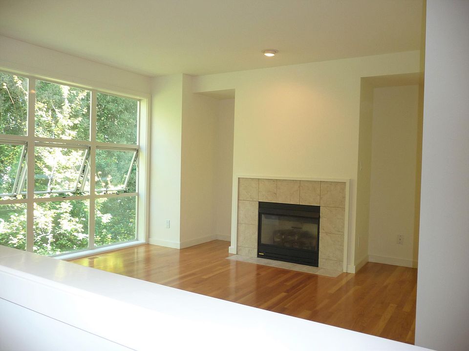 1st image of 15 Willow St APT B