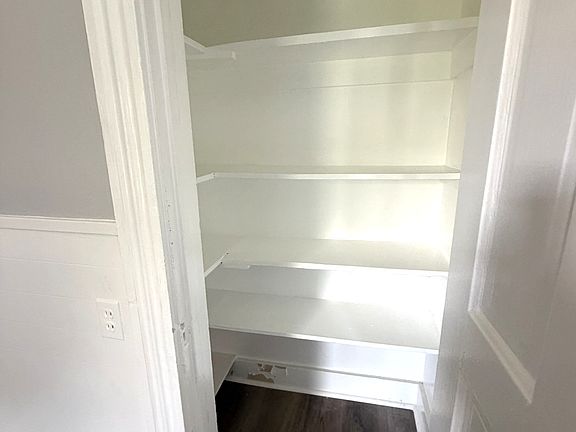 4th image of 2045 Edna Ave #2