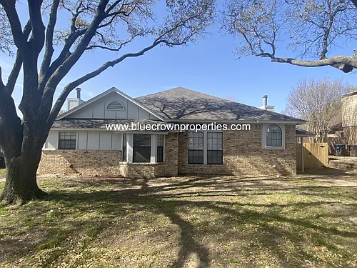 10305 Lone Pine Ln Photo 1