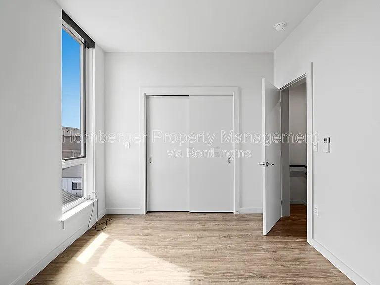 1860 N Hamilton St #1 — Photo 11