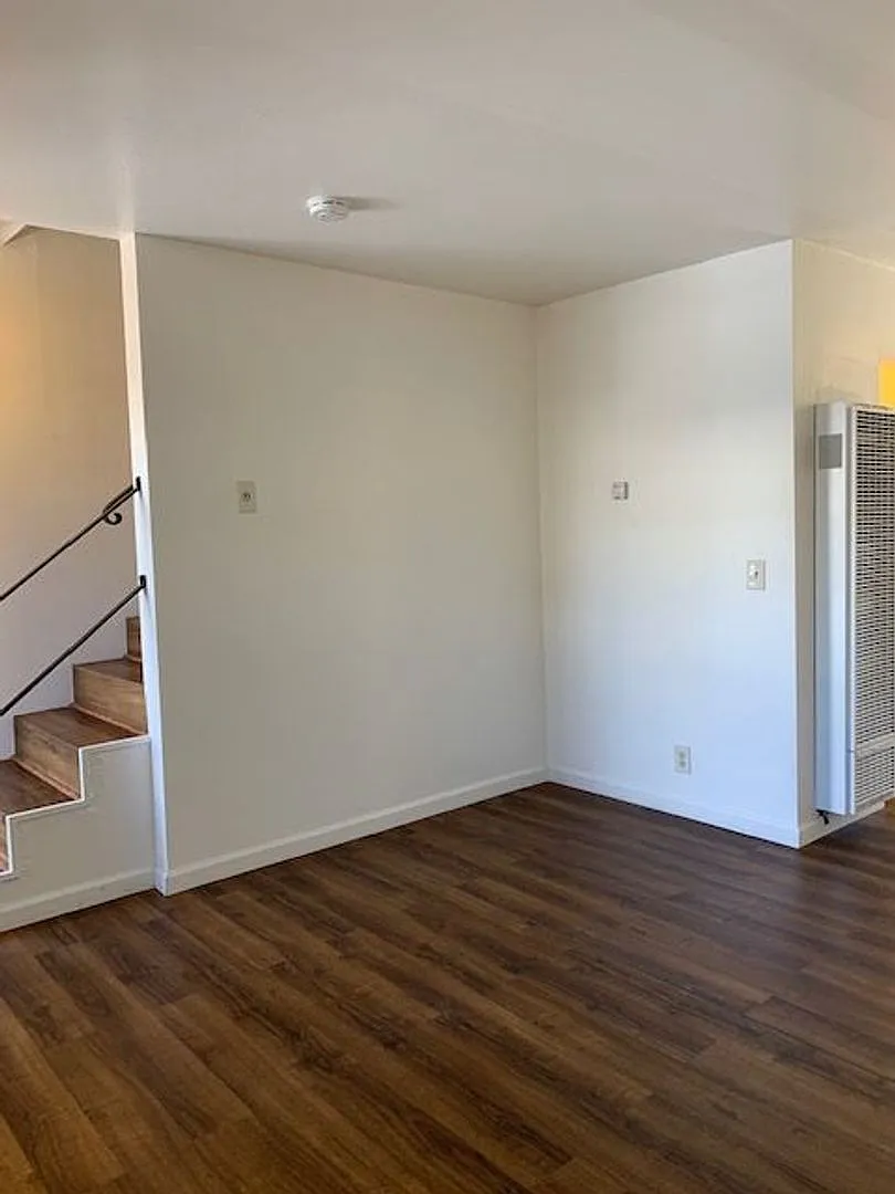 2835 David Ave — Photo 4
