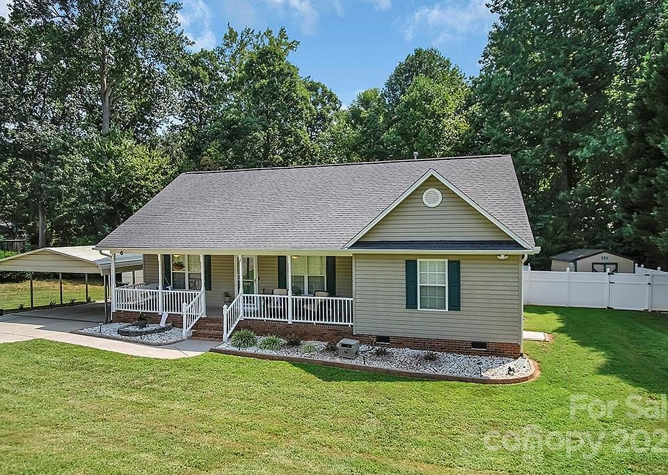 1st image of 948 Brooklee Dr