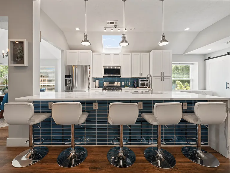 6402 Bluebonnet Dr — Photo 11