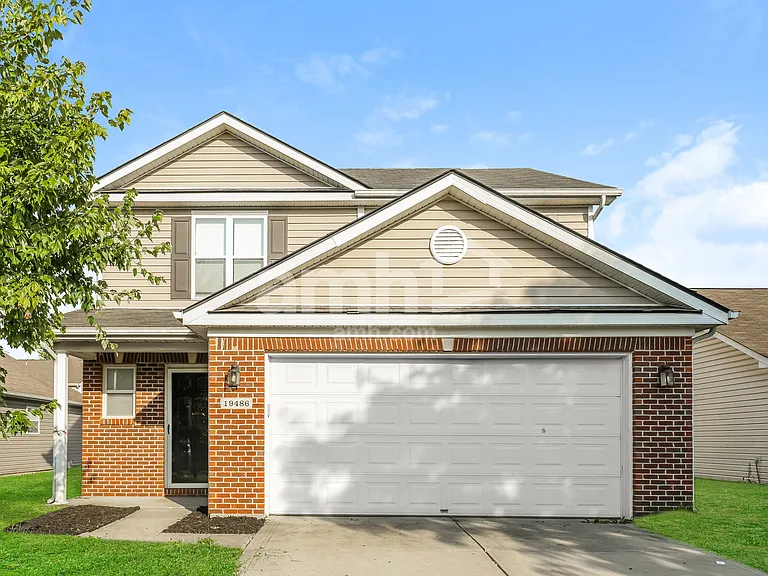 19486 Prairie Crossing Dr — Photo 1