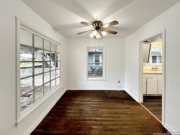 4th image of 329 Taft Blvd