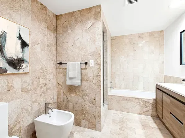 11-15 East 70th Street 1A/B image 9 of 10