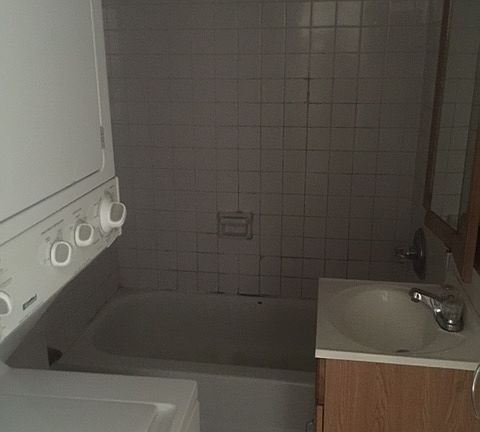 3rd image of 1904 Fairmount Ave