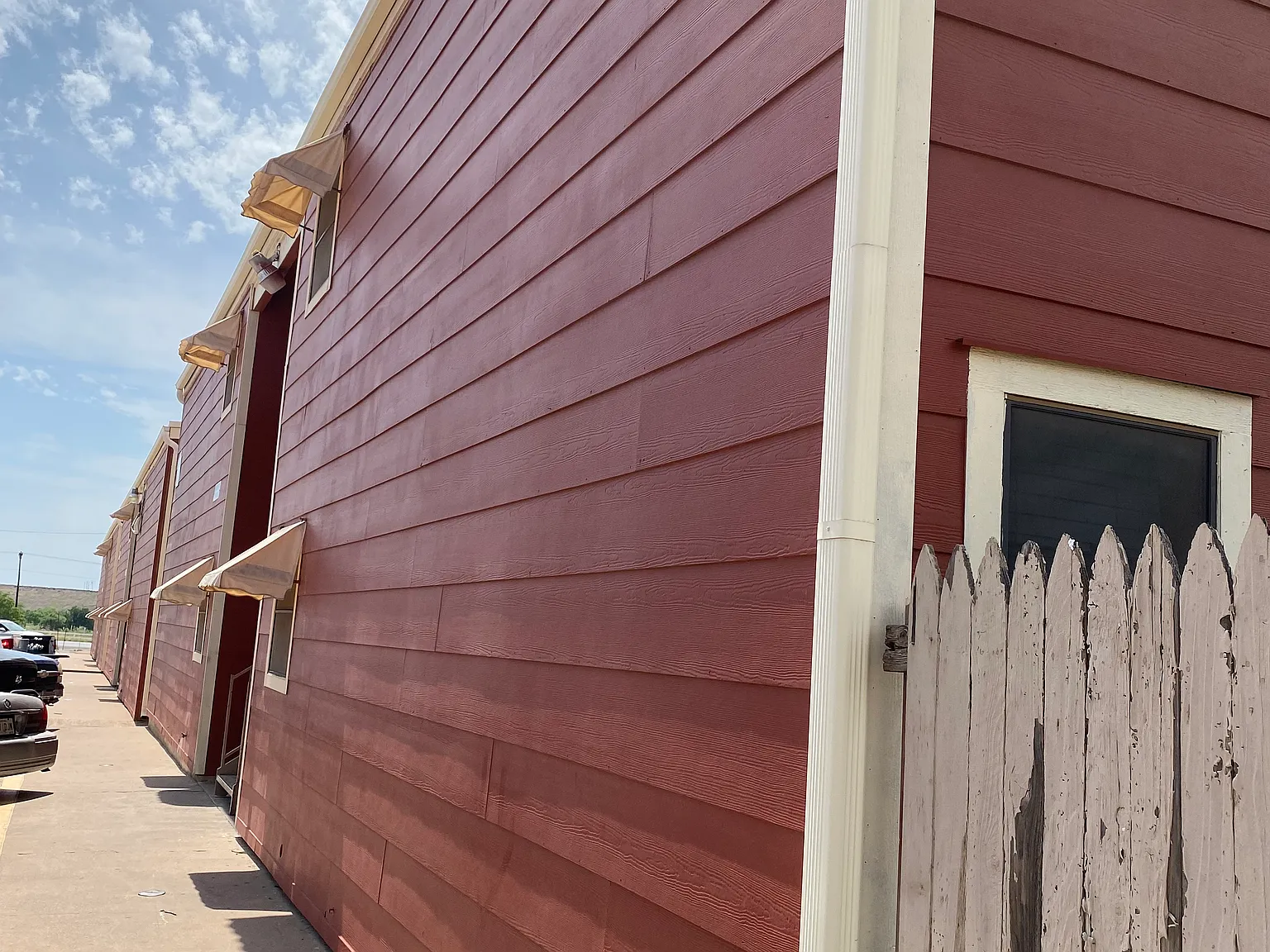 Sandpiper Apartments & Storage — Photo 2