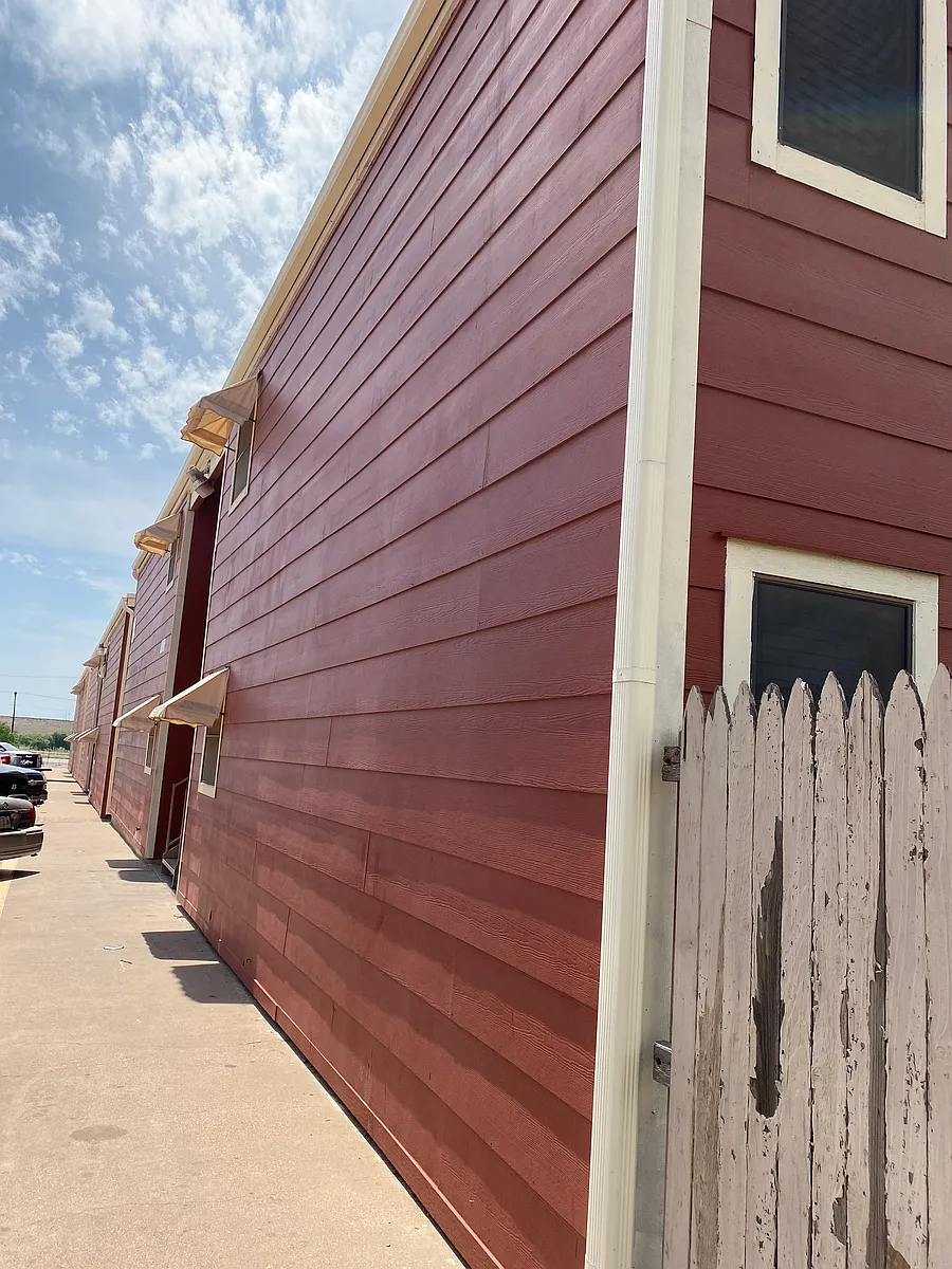 Building Photo - Sandpiper Apartments & Storage
