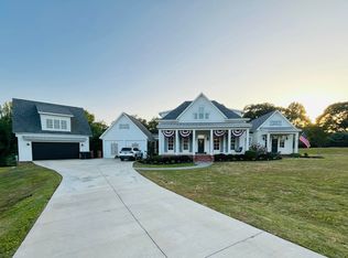 40 Ballantrae Dr, Hattiesburg, MS 39402