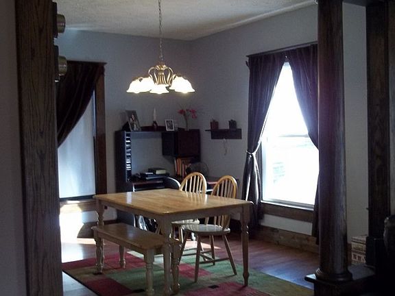 4th image of 329 E Mitchell St