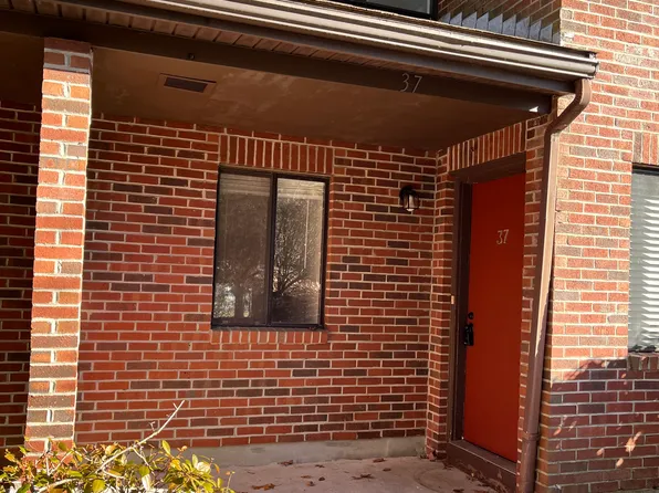 37 Highwood Dr, Franklin, MA 02038