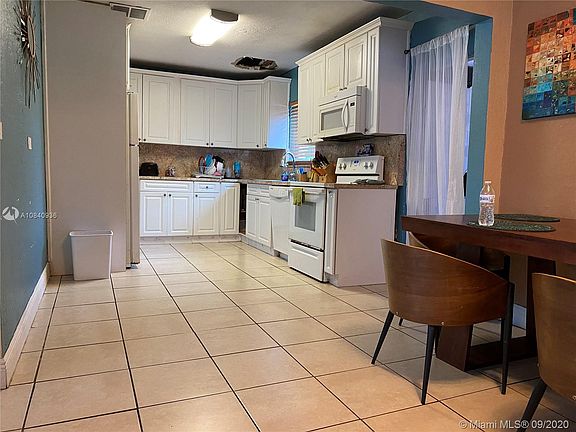 3rd image of 1130 NW 185th Ter