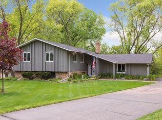 5950 Ivy Ln, Minnetonka, MN 55345