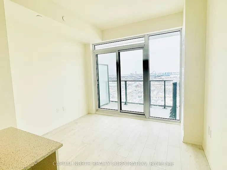 9000 Jane St #2022 — Photo 9