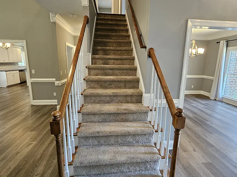 214 N Marion Dr — Photo 18