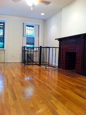 Rented by Wave Real Estate Group | media 39