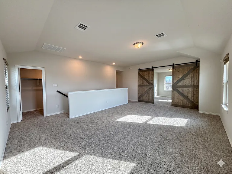 1425 Rolling Fox Dr — Photo 14