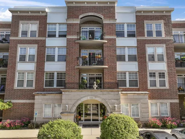 435 W Wood St Unit 402A, Palatine, IL 60067