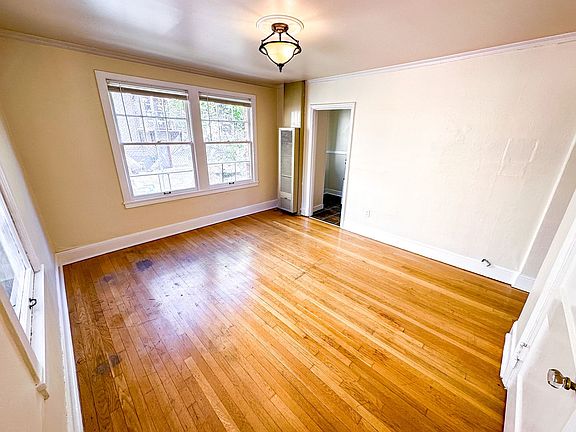 3rd image of 1420 Boren Ave #312