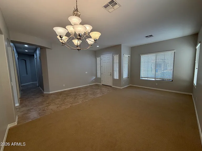 2417 E Iris Dr — Photo 6