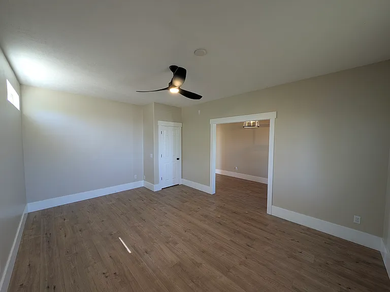 8743 N Franklin Dr — Photo 12