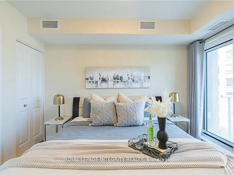 195 Besserer St #701 — Photo 8