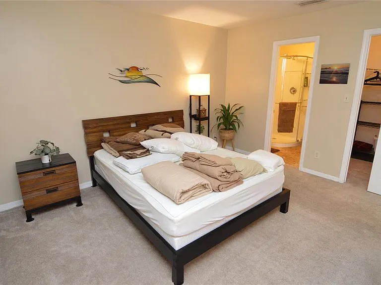121 Seahorse Dr SE #C — Photo 25