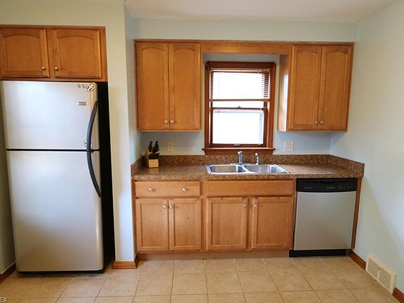 5th image of 2807 Heresford Dr