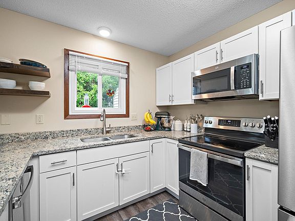 5th image of 1521 Clemson Dr #B