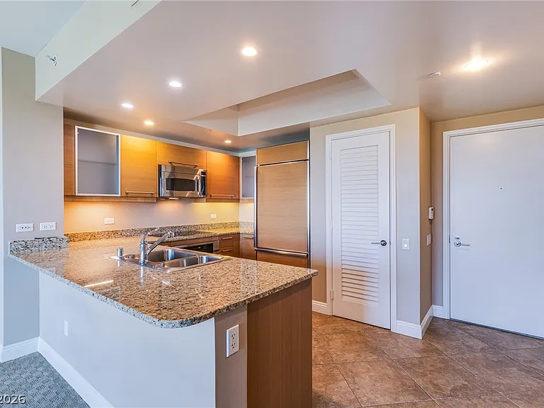322 Karen Ave #1405 — Photo 7
