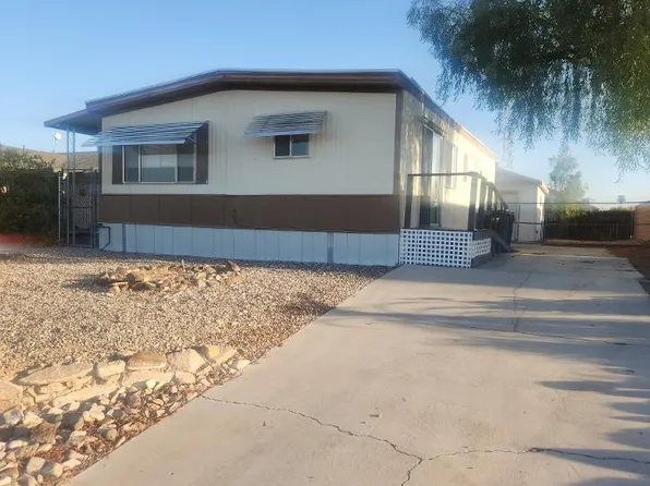 945 Holly Street, Bullhead City, AZ 86442