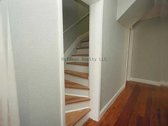 916 E 25th Ave — Photo 30