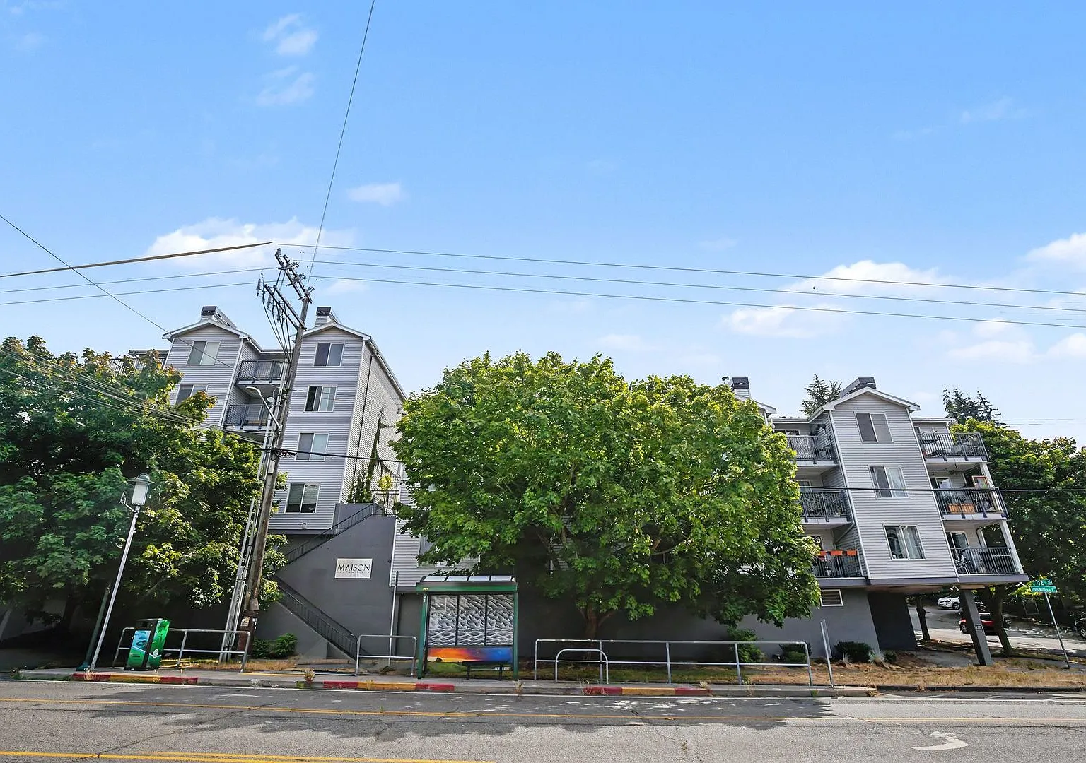 Charming Ground-Floor Condo in the Heart of Greenwood! $1,700 only!! August move in! — Photo 3