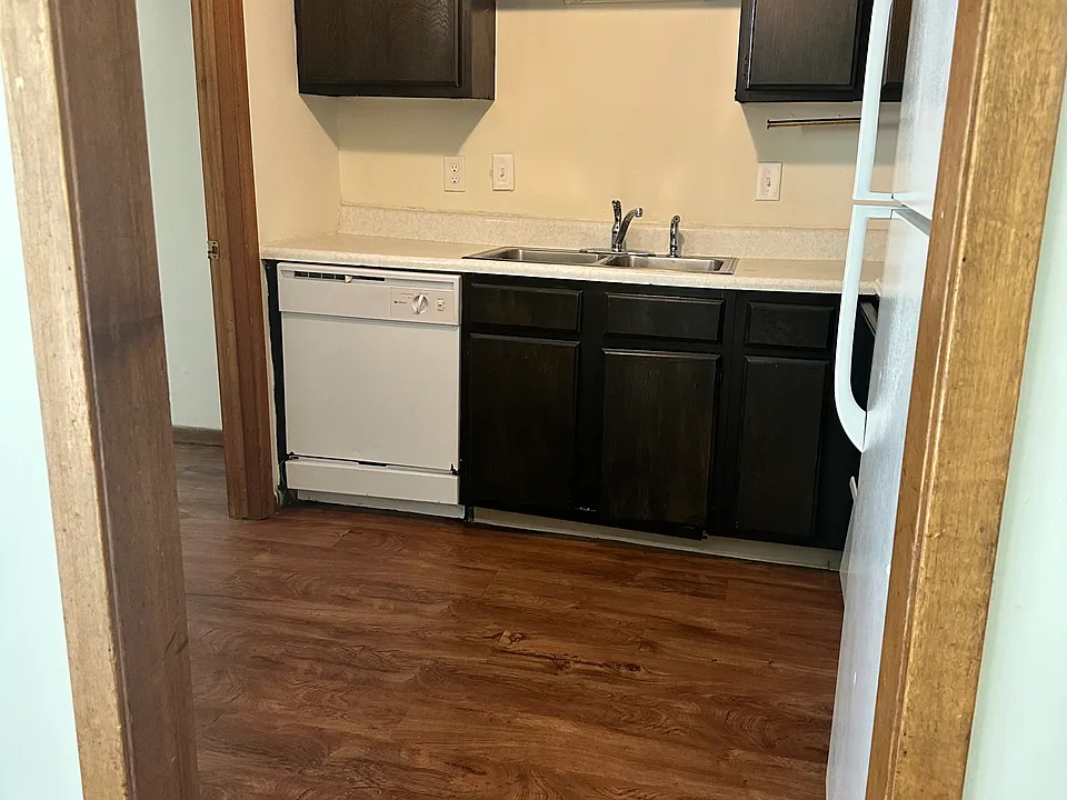 804 Teaberry Ln #1