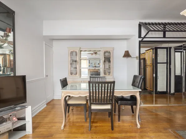 400 Riverside Drive image 16 of 21