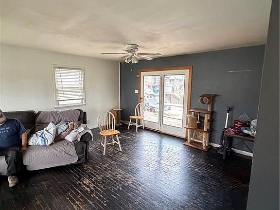 4th image of 616 Santa Fe St